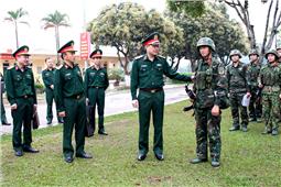 Chính ủy Quân khu kiểm tra hoạt động công tác Đảng, công tác chính trị tại Lữ đoàn Thông tin 601